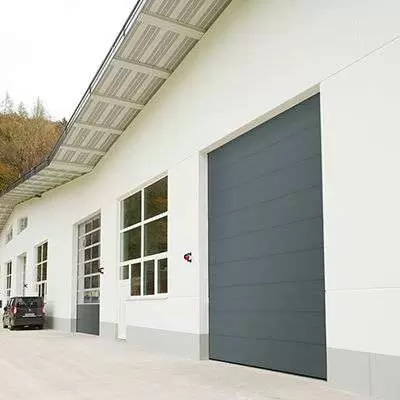 Промышленные ворота серии ProPlus Промышленные ворота цвет серый антрацит